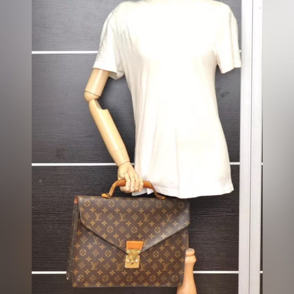 Authentic Louis Vuitton Monogram Serviette Conseiller Briefcase no key included